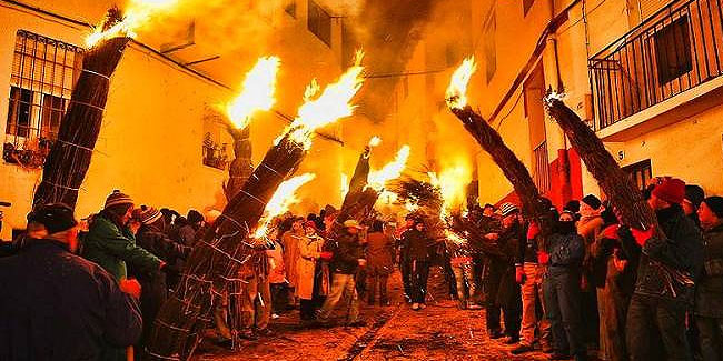 Подія 7 грудня - Свято Лос-Ескобасос у Харанділья-де-ла-Вера Подія 7 грудня - Свято Лос-Ескобасос у Харанділья-де-ла-Вера