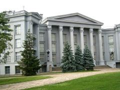 Національний музей історії України. 
 Київ. 
 Розмір 1024 X 768