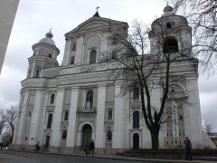 Кафедральний костел святих Петра і Павла. 
 Луцьк. 
 Розмір 1024 X 768