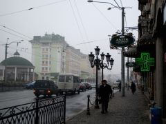 На вулицях міста. 
 Рівне. 
 Розмір 1024 X 768