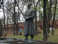Пам’ятник Григорію Сковороді. 
 Харків. 
 Параметры оригінала картинки 1024 X 768 
 481068 byte