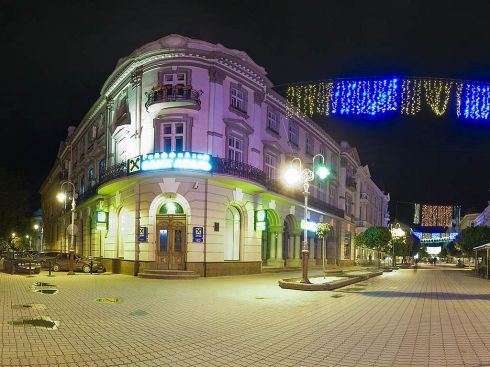 ��������� ��������. 
 �����-���������. 
 ��������� �������� �������� 1024 X 768 
 365349 byte