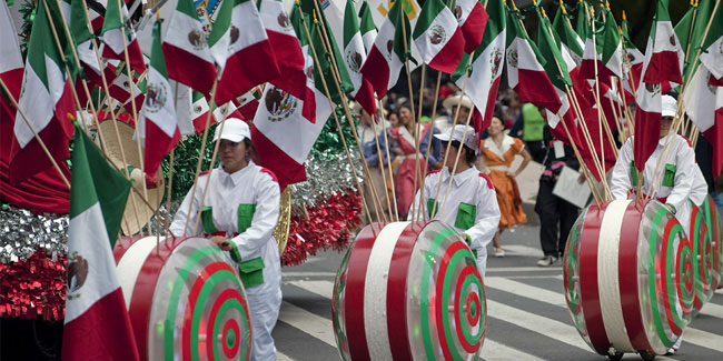 Подія 24 лютого - День прапора в Мексиці
