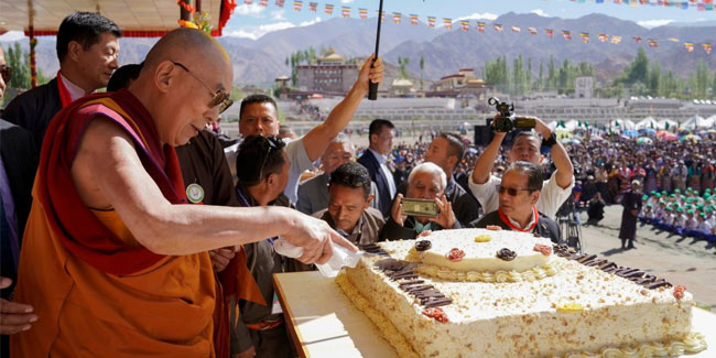Подія 6 липня - День народження Далай-лами XIV