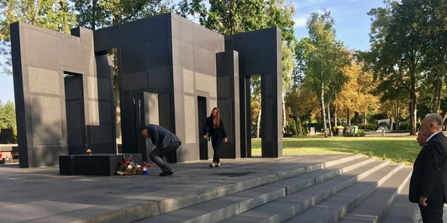 Подія 23 серпня - День пам'яті жертв сталінізму і нацизму в Латвії та Естонії