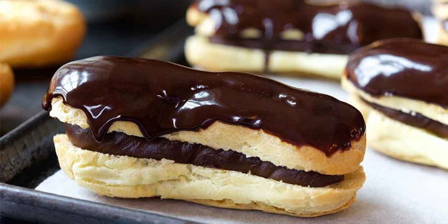 Подія 22 червня - День еклерів в шоколадній глазурі і Національний день цибулевих кілець в США