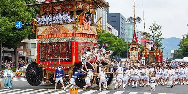 Подія 17 липня - Гион-мацурі в Кіото, Японія