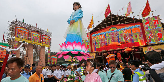 Подія 24 травня - Фестиваль булочок на острові Ченг Чау в Гонконзі