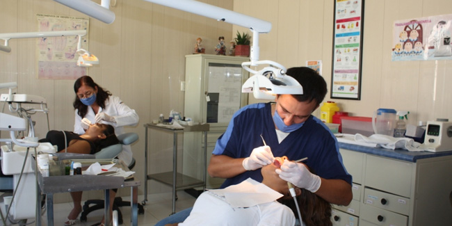 Подія 9 лютого - День стоматолога у Мексиці