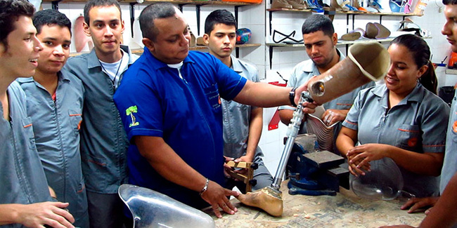 Подія 2 травня - День ортопеда-протезиста у Панамі
