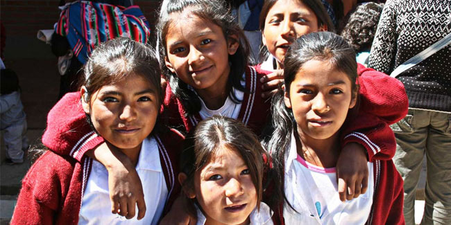 Подія 12 квітня - День захисту дітей в Болівії