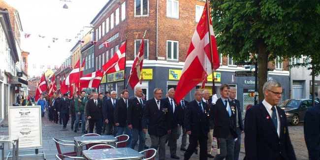 Подія 15 червня - День Короля Вальдемара II і День возз'єднання або День прапора в Данії