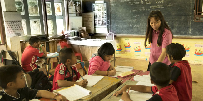 Подія 16 січня - День вчителя в М'янмі і Таїланді