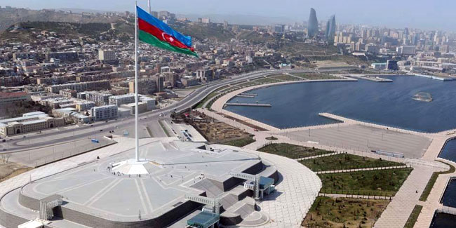 Конституція Азербайджану була прийнята 12 листопада 1995 року